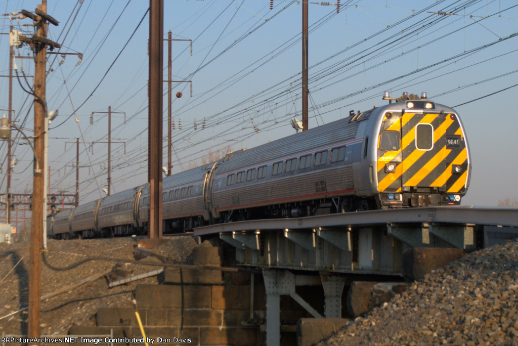 Amtrak Cab Car 9641 on a Southbound Keystone